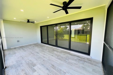 Купить виллу или дом в Кейп-Корал, Флорида 3 спальни, № 1939807 - фото 21