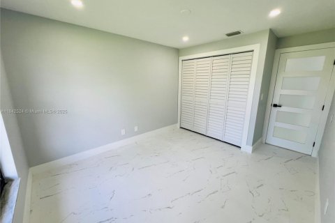 Купить виллу или дом в Кейп-Корал, Флорида 3 спальни, № 1939807 - фото 8