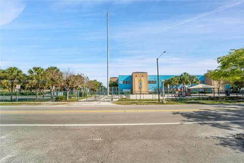 Condominio en alquiler en Hollywood, Florida, 2 dormitorios, 102.19 m2 № 2046793 - foto 7