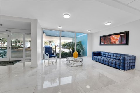 Condominio en alquiler en Hollywood, Florida, 2 dormitorios, 102.19 m2 № 2046793 - foto 2