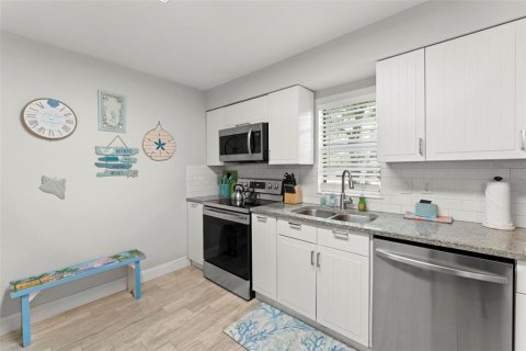 Propiedad comercial en venta en Dunedin, Florida, 4 dormitorios, 154.59 m2 № 1775374 - foto 4
