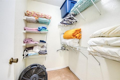 Condo in Saint Petersburg, Florida, 1 bedroom  № 1876241 - photo 16