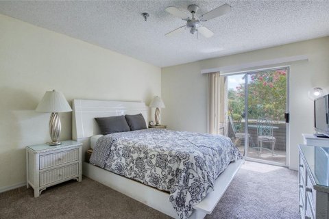 Condo in Saint Petersburg, Florida, 1 bedroom  № 1876241 - photo 13
