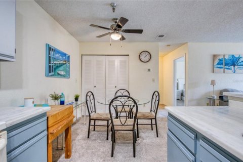 Condo in Saint Petersburg, Florida, 1 bedroom  № 1876241 - photo 12