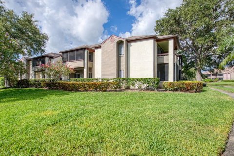 Condo in Saint Petersburg, Florida, 1 bedroom  № 1876241 - photo 1