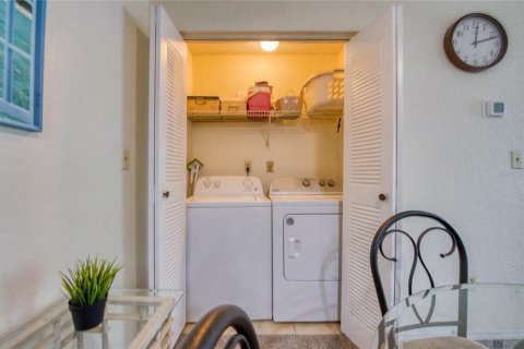 Condo in Saint Petersburg, Florida, 1 bedroom  № 1876241 - photo 20