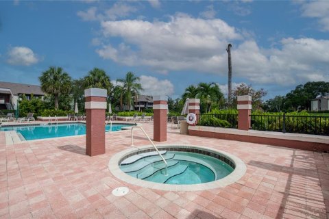 Condo in Saint Petersburg, Florida, 1 bedroom  № 1876241 - photo 23