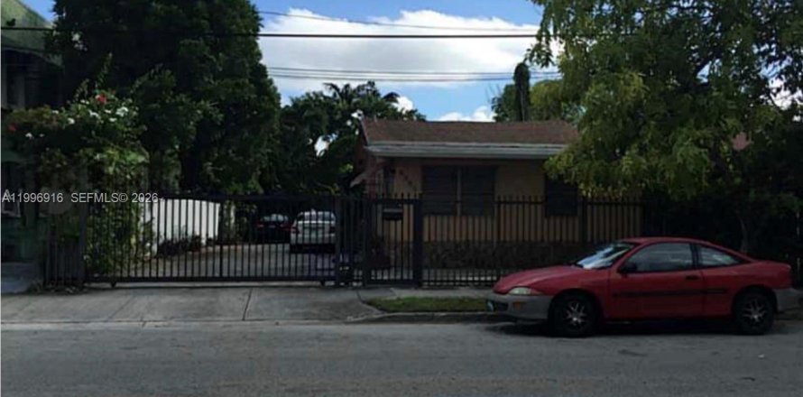 Коммерческая недвижимость в Майами, Флорида 159.61м2 № 2058540