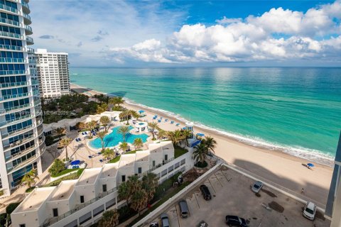Condo in Hollywood, Florida, 1 bedroom № 1959102 - photo 8