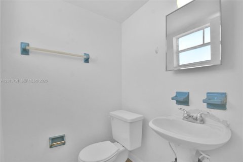 Снять в аренду кондоминиум в Майами-Бич, Флорида 1 спальня, 65.31м2, № 2076626 - фото 10