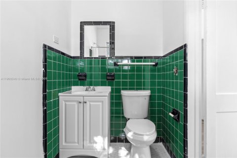 Снять в аренду виллу или дом в Майами, Флорида 2 спальни, 123.1м2, № 1954686 - фото 15