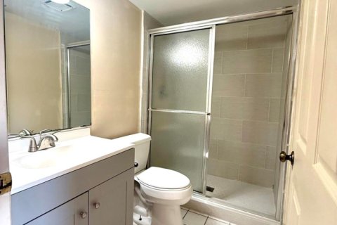 Townhouse in Stuart, Florida 2 bedrooms, 137.12 sq.m. № 2254501 - photo 24
