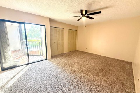 Townhouse in Stuart, Florida 2 bedrooms, 137.12 sq.m. № 2254501 - photo 22