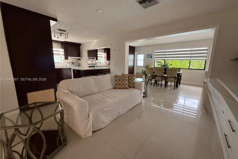 Villa ou maison à vendre à Hollywood, Floride: 3 chambres, 143.63 m2 № 2004801 - photo 7