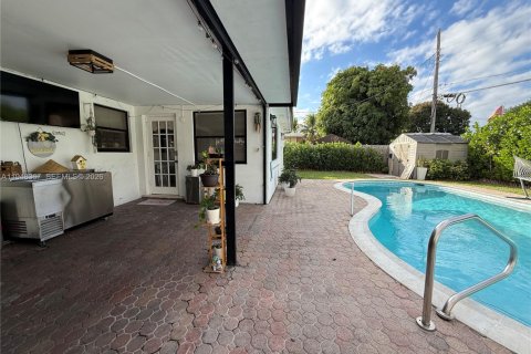 Villa ou maison à vendre à Hollywood, Floride: 3 chambres, 143.63 m2 № 2004801 - photo 24