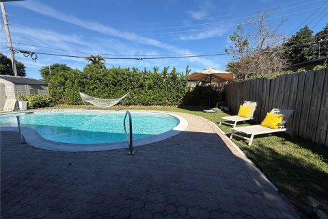 Villa ou maison à vendre à Hollywood, Floride: 3 chambres, 143.63 m2 № 2004801 - photo 29