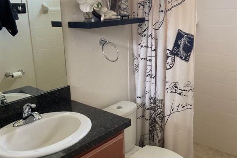 Casa en venta en Winter Haven, Florida, 3 dormitorios, 189.99 m2 № 1658657 - foto 19