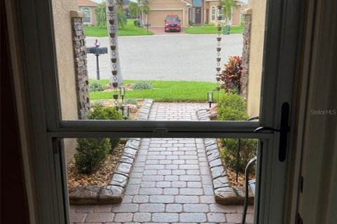 Casa en venta en Winter Haven, Florida, 3 dormitorios, 189.99 m2 № 1658657 - foto 8