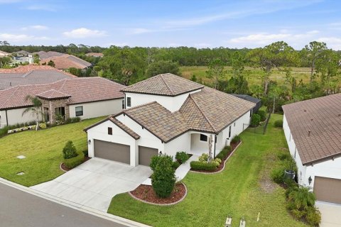 House in Laurel, Florida 4 bedrooms, 247.68 sq.m. № 2347112