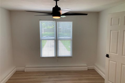 Casa en alquiler en Saint Petersburg, Florida, 3 dormitorios, 104.79 m2 № 1904598 - foto 19