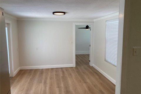 Casa en alquiler en Saint Petersburg, Florida, 3 dormitorios, 104.79 m2 № 1904598 - foto 9