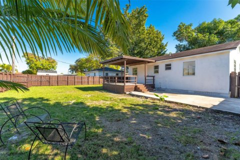 Casa en venta en Miami Springs, Florida, 3 dormitorios, 85.28 m2 № 1999944 - foto 18