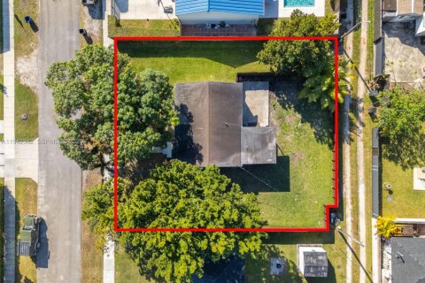 Casa en venta en Miami Springs, Florida, 3 dormitorios, 85.28 m2 № 1999944 - foto 23