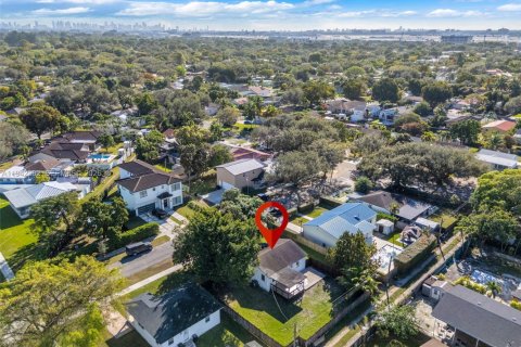 Casa en venta en Miami Springs, Florida, 3 dormitorios, 85.28 m2 № 1999944 - foto 22