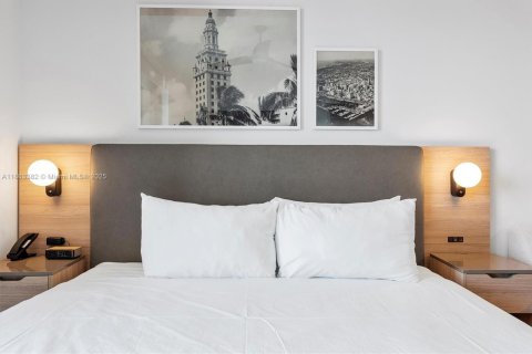 Copropriété à vendre à Miami, Floride: 34.75 m2 № 2037992 - photo 14