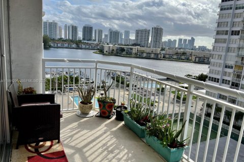 Copropriété à vendre à Aventura, Floride: 1 chambre, 93.37 m2 № 2056638 - photo 9