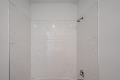 Casa en venta en Port St. Lucie, Florida, 4 dormitorios, 179.95 m2 № 2168379 - foto 16