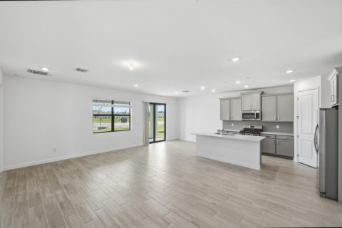 Casa en venta en Port St. Lucie, Florida, 4 dormitorios, 179.95 m2 № 2168379 - foto 4
