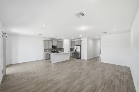Casa en venta en Port St. Lucie, Florida, 4 dormitorios, 179.95 m2 № 2168379 - foto 25