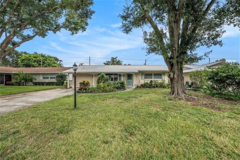 Casa en venta en Kenneth City, Florida, 3 dormitorios, 160.16 m2 № 1909494 - foto 6