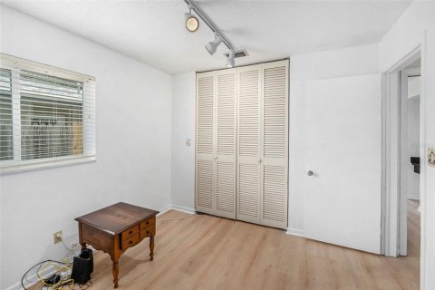 Casa en venta en Kenneth City, Florida, 3 dormitorios, 160.16 m2 № 1909494 - foto 21