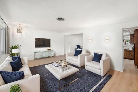 Casa en venta en Kenneth City, Florida, 3 dormitorios, 160.16 m2 № 1909494 - foto 3