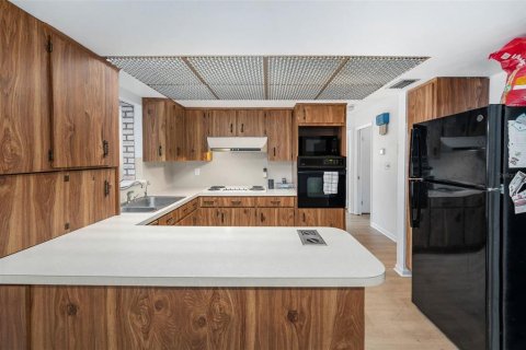 Casa en venta en Kenneth City, Florida, 3 dormitorios, 160.16 m2 № 1909494 - foto 14