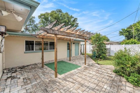 Casa en venta en Kenneth City, Florida, 3 dormitorios, 160.16 m2 № 1909494 - foto 27