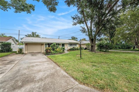 Casa en venta en Kenneth City, Florida, 3 dormitorios, 160.16 m2 № 1909494 - foto 7