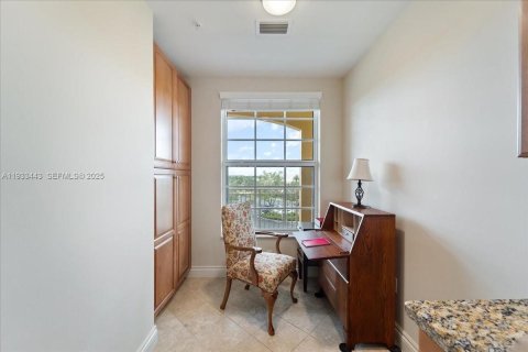 Condo in Ave Maria, Florida, 2 bedrooms  № 1991410 - photo 13