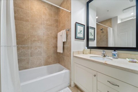 Condo in Ave Maria, Florida, 2 bedrooms  № 1991410 - photo 18