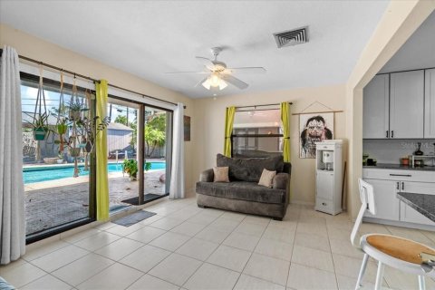 Casa en venta en Saint Petersburg, Florida, 2 dormitorios, 134.71 m2 № 1619147 - foto 21