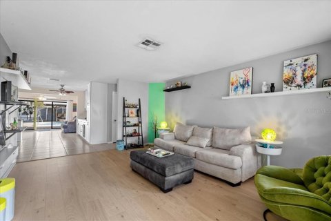 Casa en venta en Saint Petersburg, Florida, 2 dormitorios, 134.71 m2 № 1619147 - foto 9