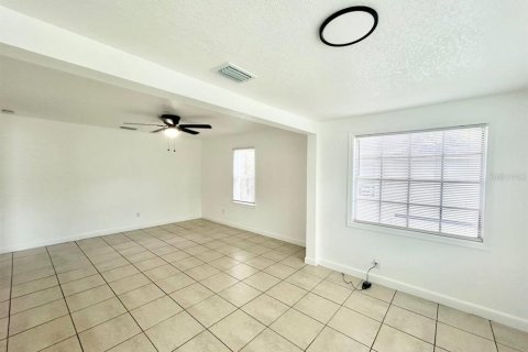 Villa ou maison à louer à Tampa, Floride: 3 chambres, 124.02 m2 № 2167162 - photo 6