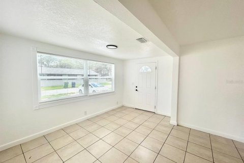 Villa ou maison à louer à Tampa, Floride: 3 chambres, 124.02 m2 № 2167162 - photo 7