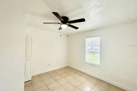 Villa ou maison à louer à Tampa, Floride: 3 chambres, 124.02 m2 № 2167162 - photo 17