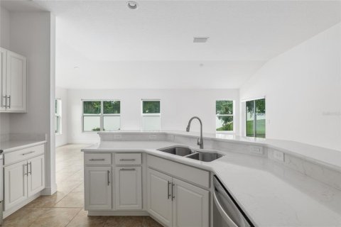 Villa ou maison à louer à Oxford, Floride: 2 chambres, 140.65 m2 № 2354229 - photo 8