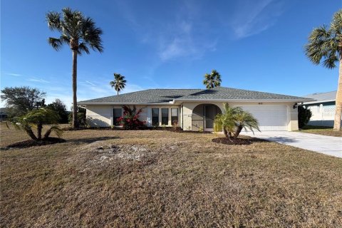 Casa en Punta Gorda, Florida 3 dormitorios, 141.4 m2 № 2296492