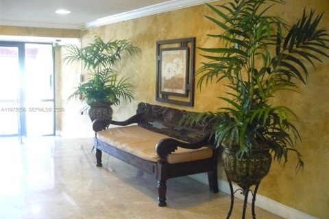 Copropriété à louer à North Miami, Floride: 1 chambre, 66.33 m2 № 2038528 - photo 2