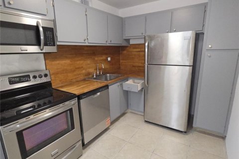 Copropriété à louer à North Miami, Floride: 1 chambre, 66.33 m2 № 2038528 - photo 19